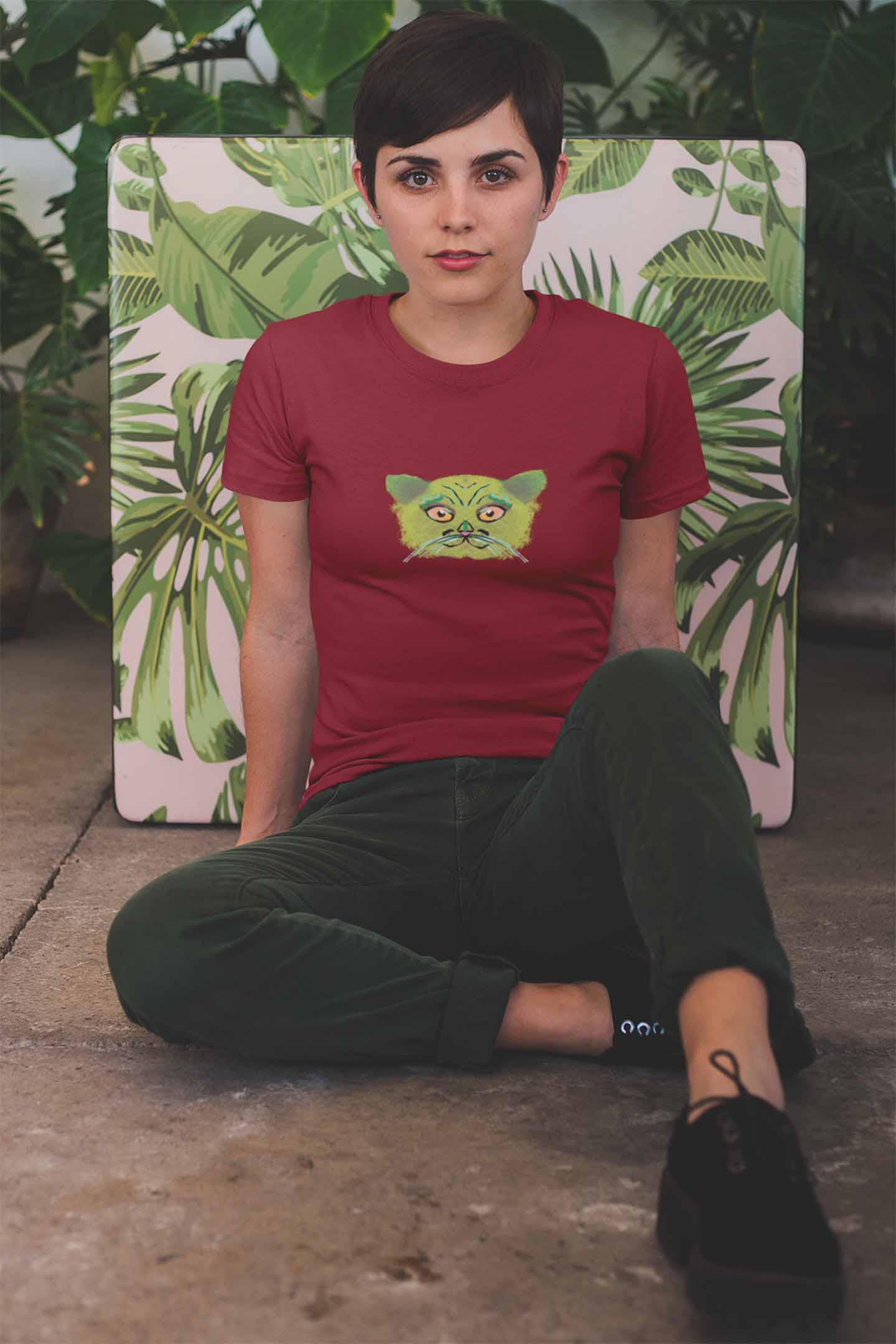 Round Neck T-Shirt (Women) - British Shorthair Victorian Cat (11 colours)
